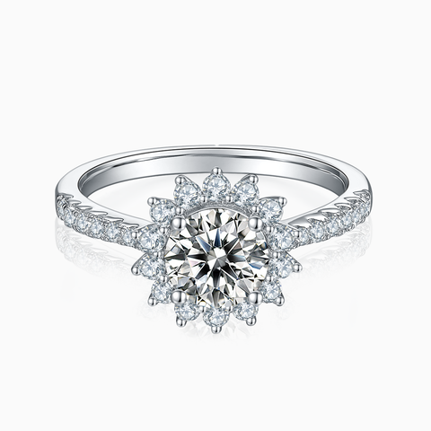 Lumière Engagement Ring