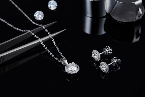 Belle V Diamond Necklace - Eterna Diamonds | Lab Grown Diamond