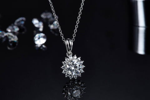 Lumière II Pendant Diamond Necklace - Eterna Diamonds | Lab Grown Diamond