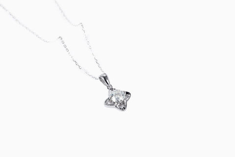 Lumière III Pendant Diamond Necklace - Eterna Diamonds | Lab Grown Diamond