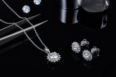 Lumière II Pendant Diamond Necklace - Eterna Diamonds | Lab Grown Diamond